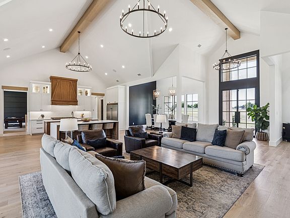 5th image of 1890 McConnell Rd