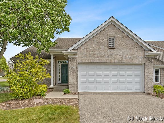3rd image of 2038 Palmerton Ct NE