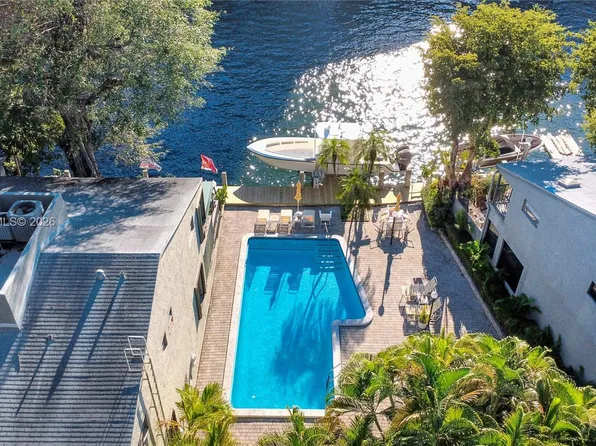 1000 NW North River Dr #20, Miami, FL 33136