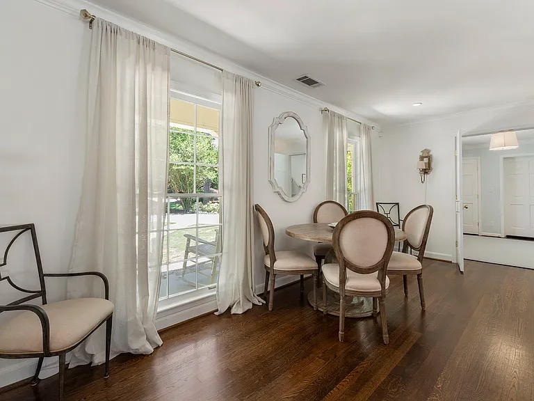 4470 Chatworth Ct NE — Photo 10