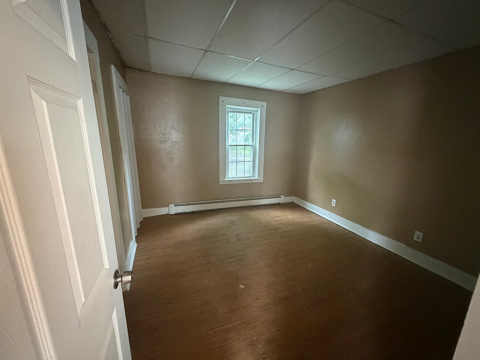 2 bed, $1,300 — Photo 4