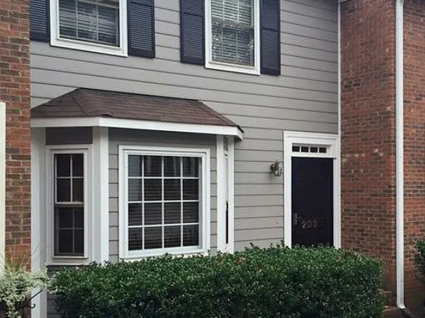 203 Bay Dr, Cary, NC 27511