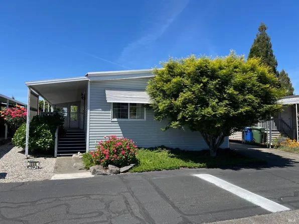 1066 Maple Drive, Windsor, CA 95492