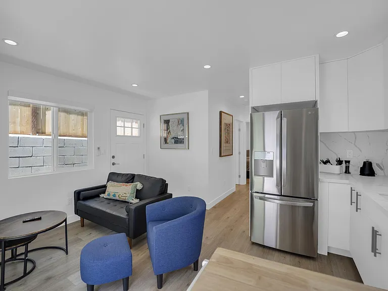 5733 Wilhelmina Ave — Photo 7
