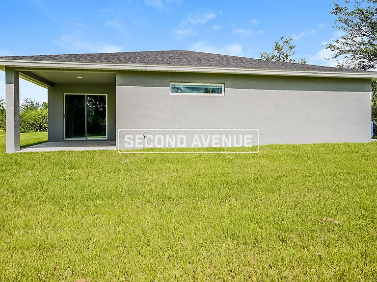 678 Rutland Cir — Photo 16