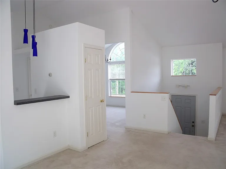 1062 Dryden Rd — Photo 23
