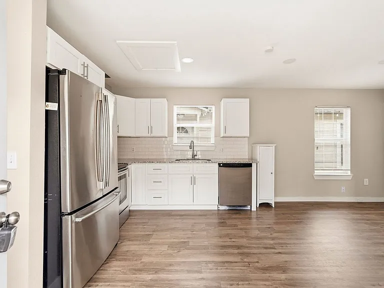 3822 Lila St — Photo 1