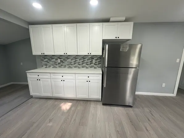 680 E Main St, Marlton, NJ 08053