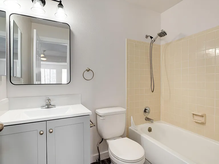 13873 E Lehigh Ave #D — Photo 28