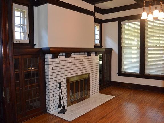 2nd image of 2217 Belmont Blvd APT 1B