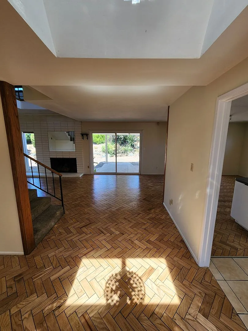 University City - Two Story House - Two Car Garage - 2589 S.F. - 4+ Bedrooms, 2.5 Baths — Photo 2