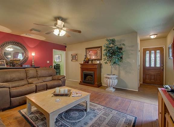 5th image of 1316 Bluebonnet Dr