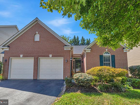 2nd image of 46855 Willowood Pl