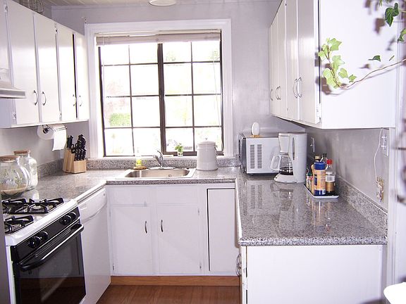 3rd image of 4124 Barranca St