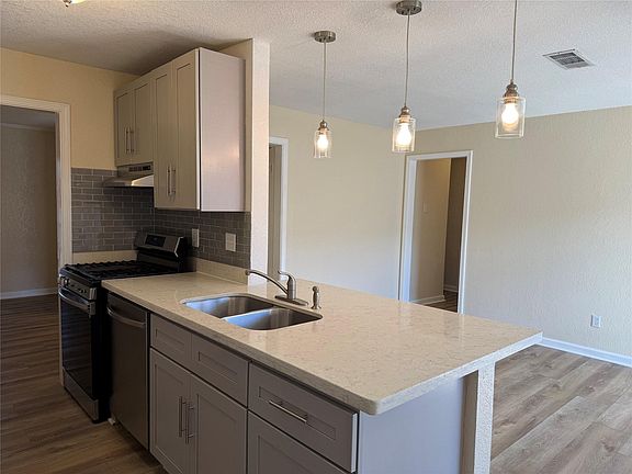 4th image of 8414 Rinn St