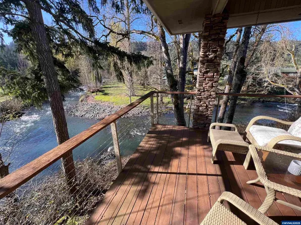 17616 Abiqua Rd NE, Silverton, OR 97381