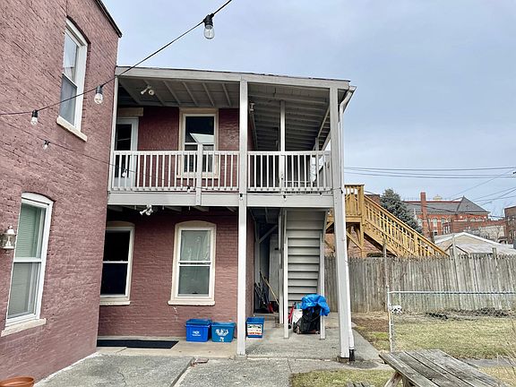 2nd image of 256 2nd St Unit 2
