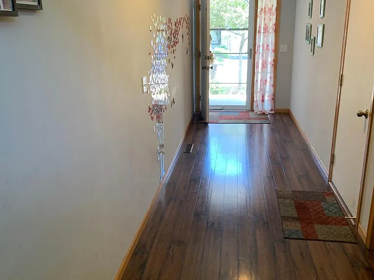 3831 Larabee Ave NE #1 — Photo 2