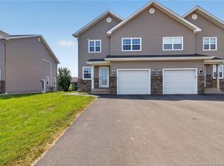 8 Rochefort St, Dieppe, NB E1A 6S4