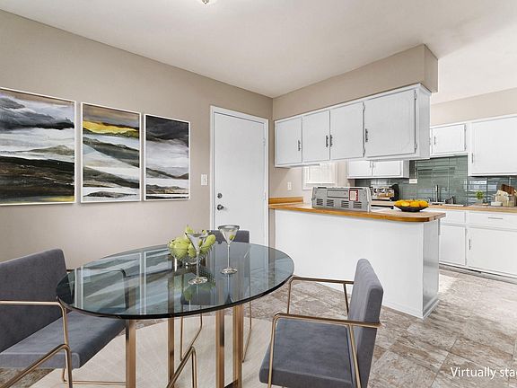 2nd image of 2041 Lynbridge Dr