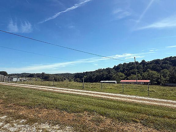 3rd image of 622 Keeney Rd