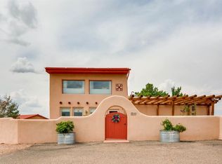 13 Barton Rd, Santa Fe, NM 87507