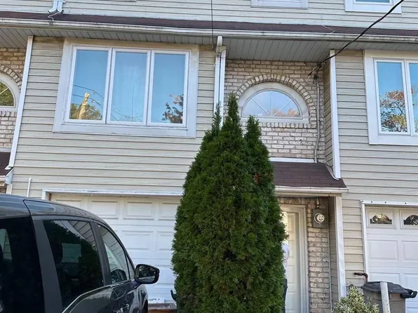 4 Seguine Place, Staten Island, NY 10312