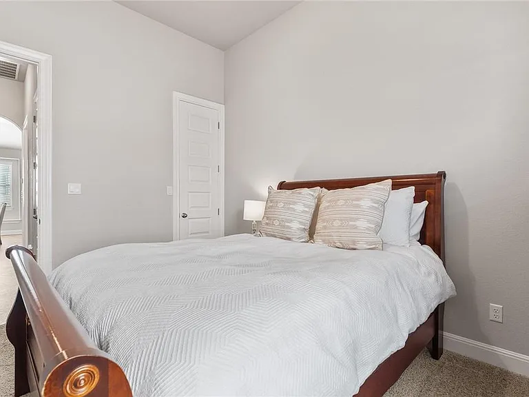 2925 Mossy Springs Dr — Photo 22