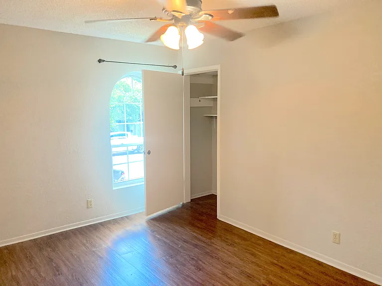 910 Duncan Ln #2 — Photo 7