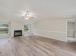 124 E Juniper Ave, Defuniak Springs, FL 32433