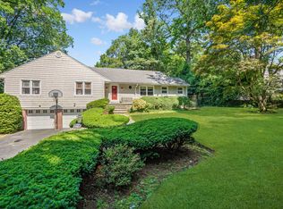 545 California Rd, Bronxville, NY 10708