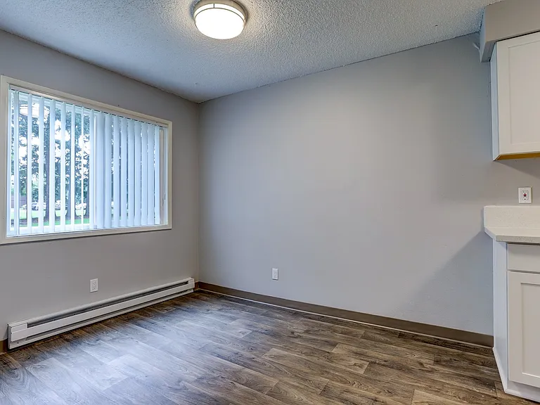 Awesome location near Salish Ponds City Park. — Photo 48