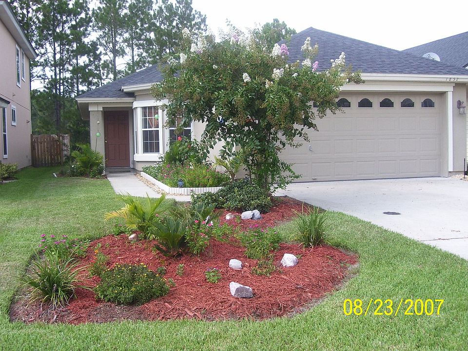 LOVELY HOME