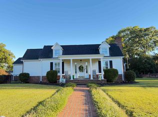 502 W Farley Ave, Laurens, SC 29360