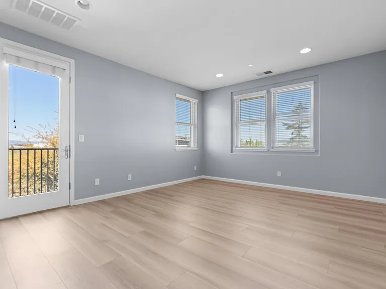 306 Misty Cir — Photo 32