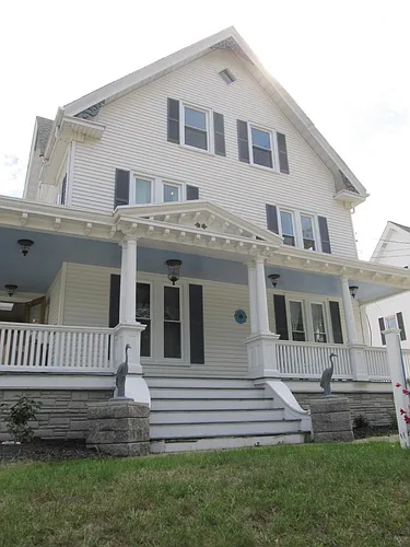 19 Grove Ave #3 Photo 1
