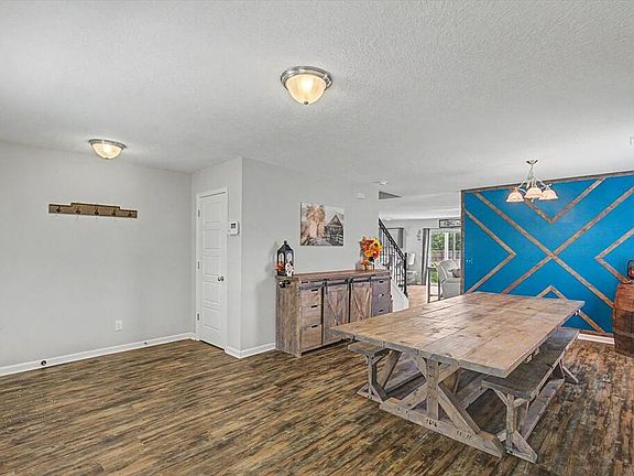 4th image of 7 Oxbow Dr