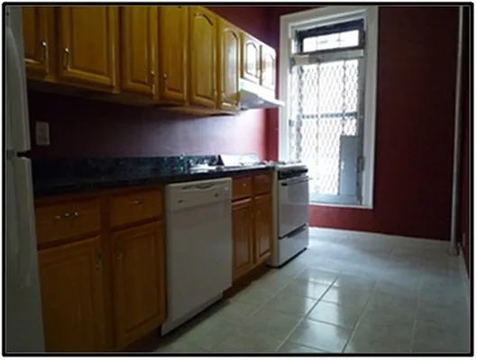 Rented by 5 Boro Realty Corp | media 24