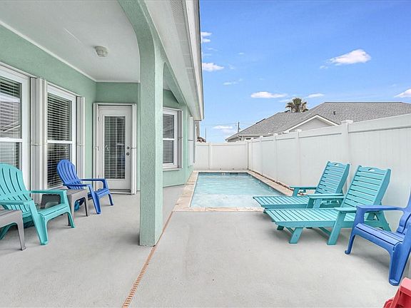 4th image of 615 Sandy Ln