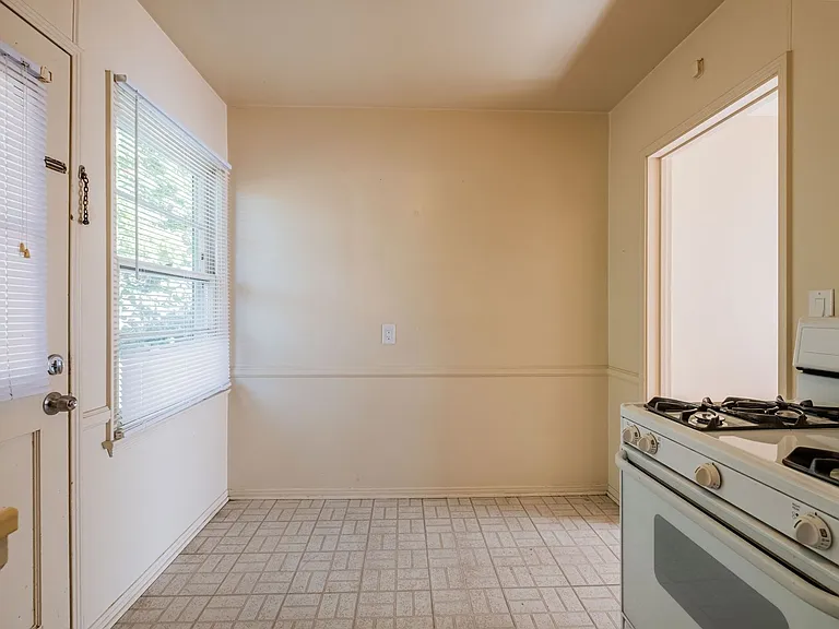 1506 S. Catalina Residences — Photo 9