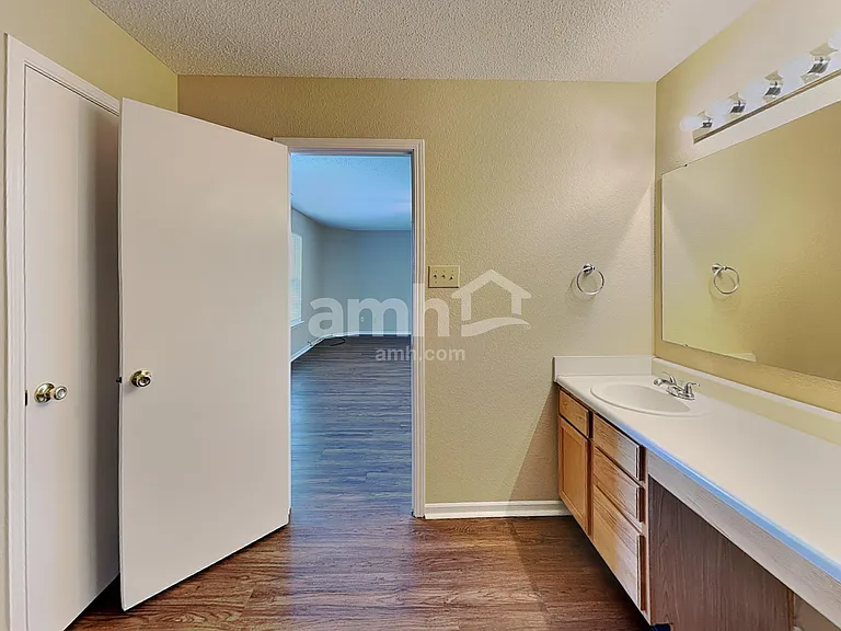 14470 Forsythia Ln — Photo 13