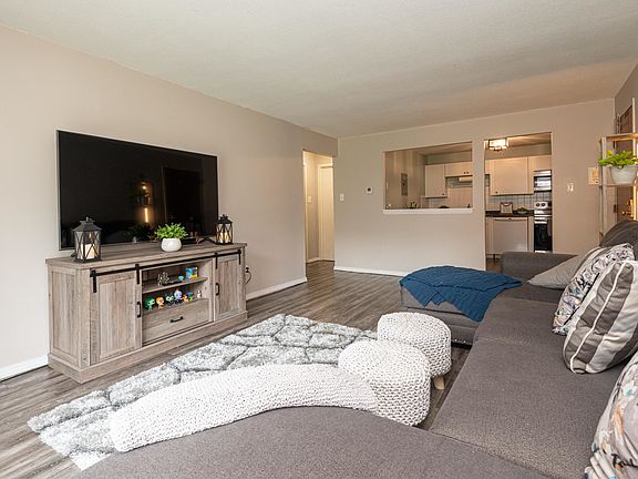 5th image of 1 Pembroke Drive #16