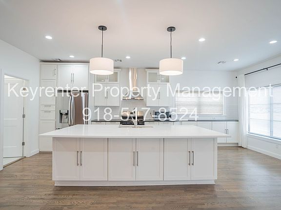 5th image of 2323 E 13th St
