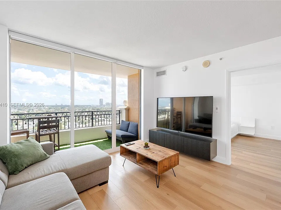 3232 Coral Way #1507