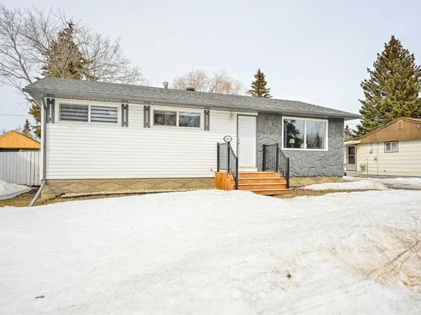 9804 E 95th St, Grande Prairie, AB T8V 1Z4