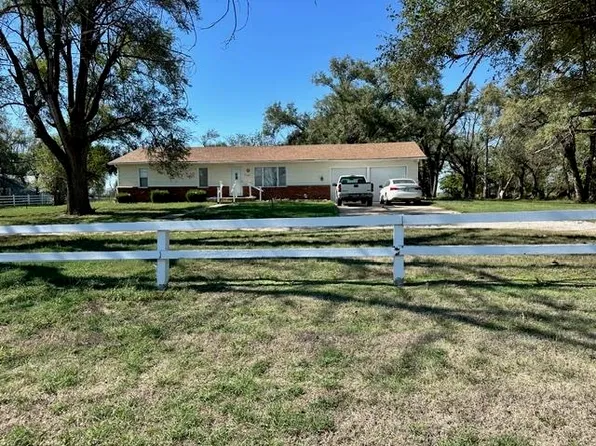 7451 N 119th St W, Maize, KS 67101