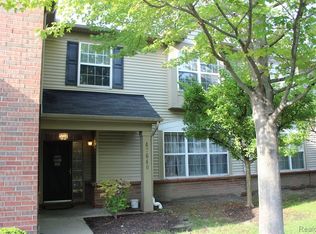 47640 Pembroke Dr #100, Canton, MI 48188