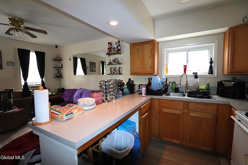 5th image of 2336 Turner Avenue