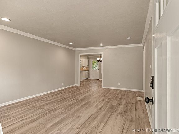 3rd image of 4525 S 30th West Ave