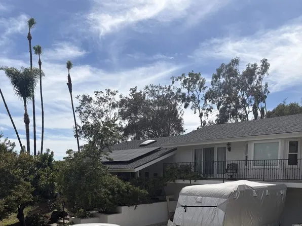 3830 Lake Garden Dr, Fallbrook, CA 92028